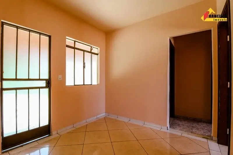 Foto 1 de Casa com 4 Quartos para alugar, 65m² em Serra Verde, Divinópolis