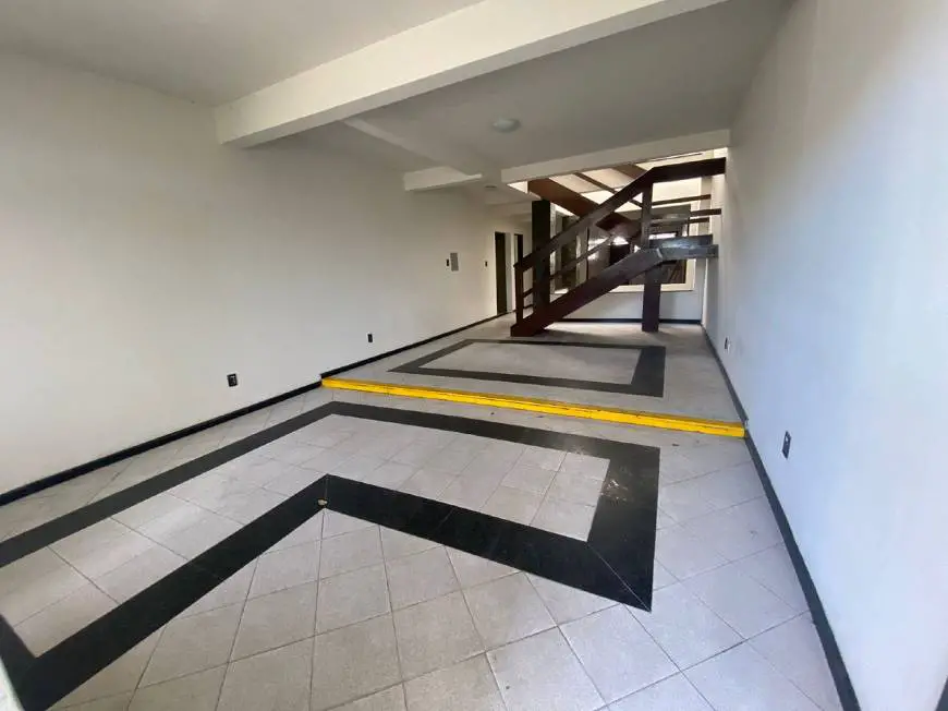 Foto 2 de Casa com 5 Quartos para alugar, 425m² em Treze de Julho, Aracaju