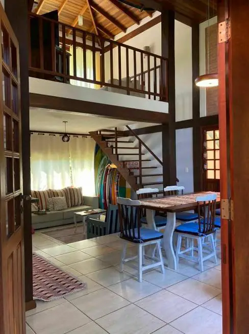 Foto 3 de Casa de Condomínio com 3 Quartos para alugar, 140m² em Praia de Juquehy, São Sebastião
