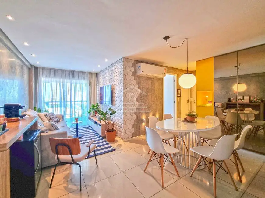 Foto 2 de Apartamento com 2 Quartos à venda, 71m² em Engenheiro Luciano Cavalcante, Fortaleza