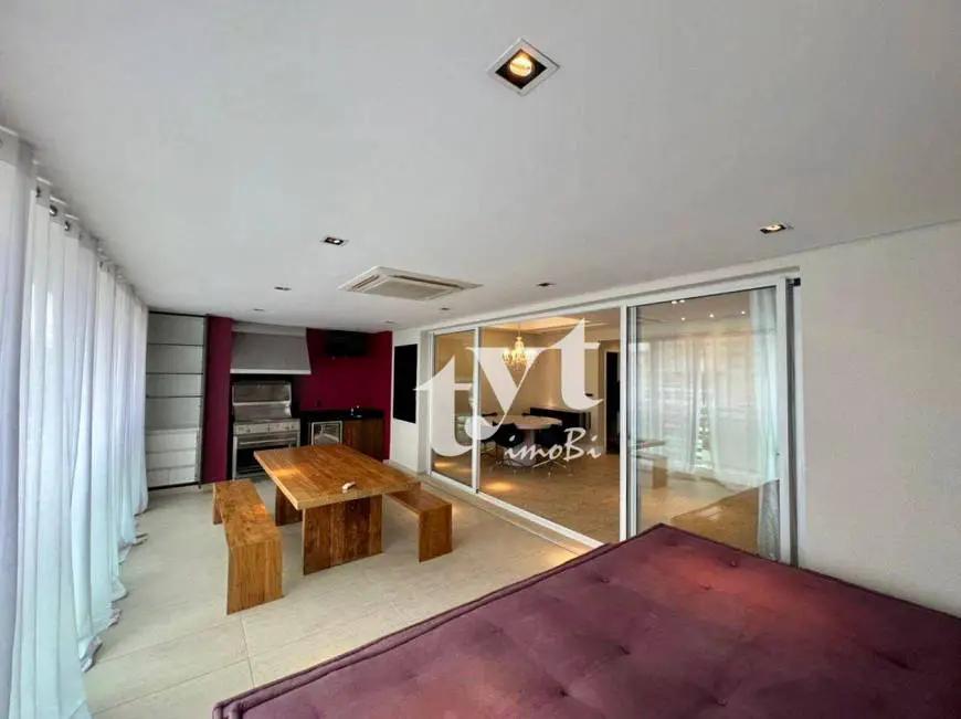 Foto 1 de Apartamento com 2 Quartos à venda, 168m² em Itaim Bibi, São Paulo