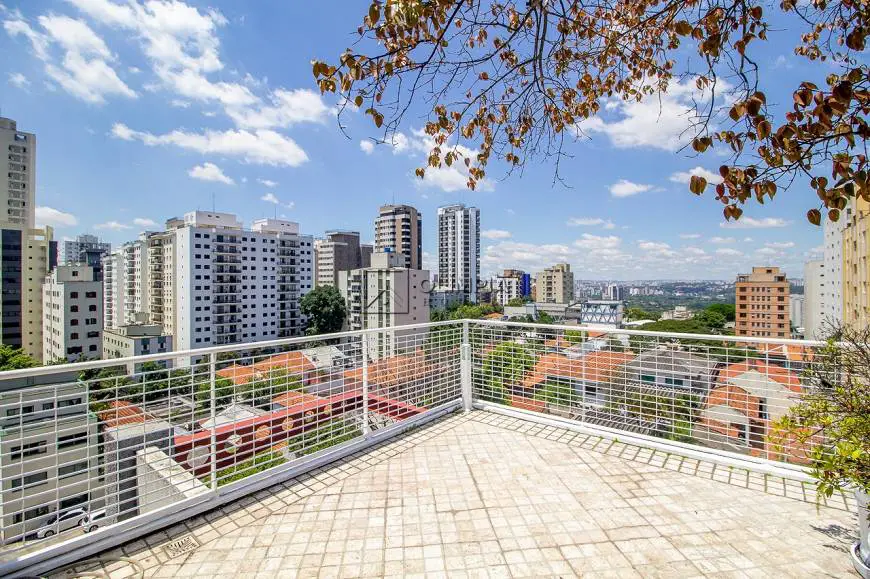 Foto 1 de Apartamento com 2 Quartos para alugar, 202m² em Vila Madalena, São Paulo
