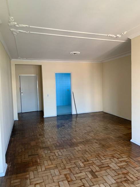 Foto 2 de Apartamento com 3 Quartos para alugar, 105m² em Santana, Porto Alegre