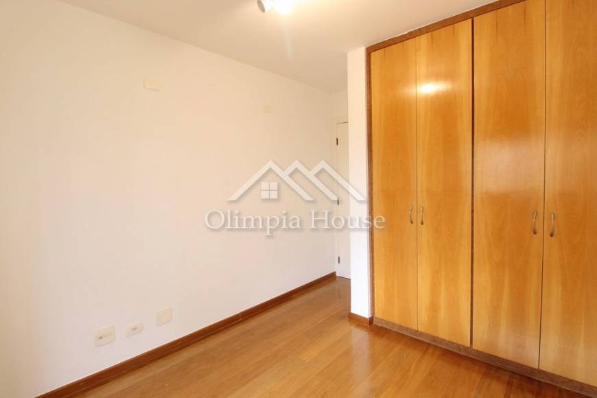 Foto 3 de Apartamento com 3 Quartos para alugar, 130m² em Vila Nova Conceição, São Paulo