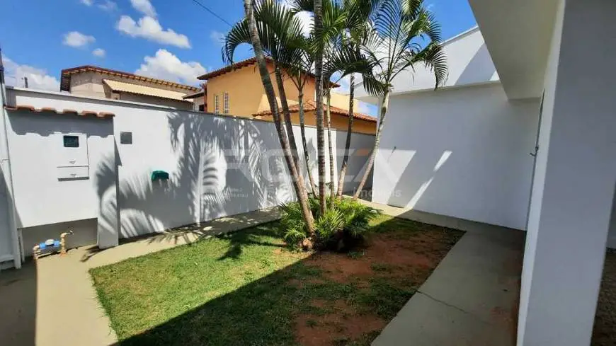 Foto 5 de Casa com 2 Quartos para alugar, 150m² em Parque Fehr, São Carlos