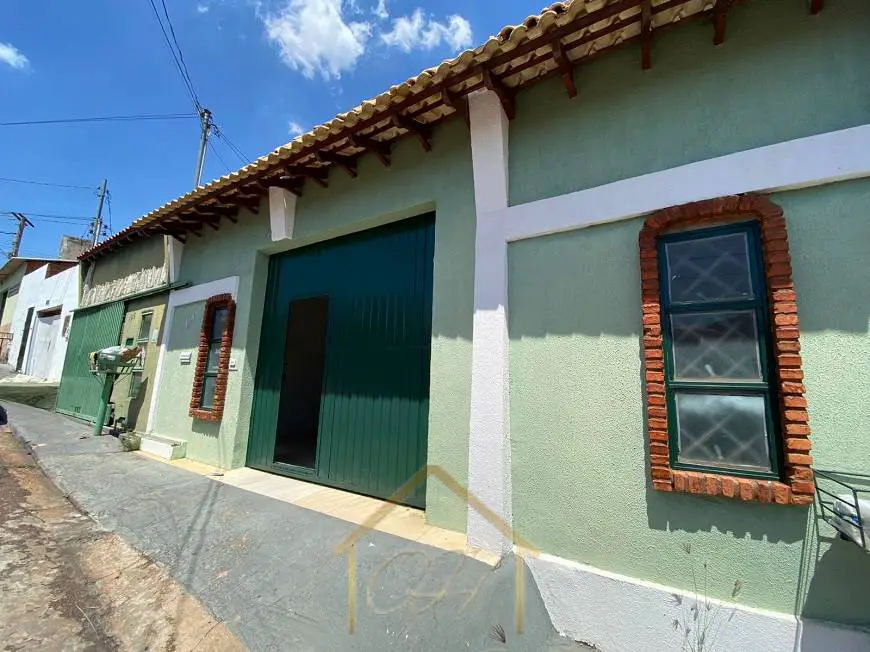 Foto 1 de Casa com 3 Quartos para alugar, 85m² em Areão, Cuiabá