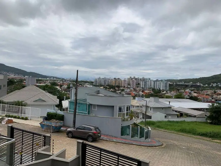 Foto 1 de Casa com 3 Quartos à venda, 179m² em Itacorubi, Florianópolis