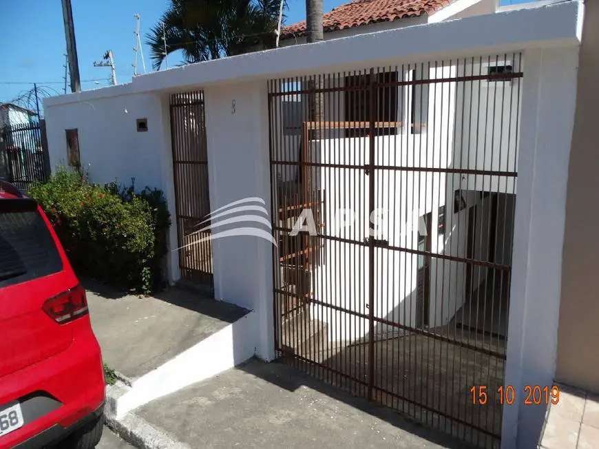 Foto 1 de Casa com 3 Quartos para alugar, 146m² em Jacintinho, Maceió