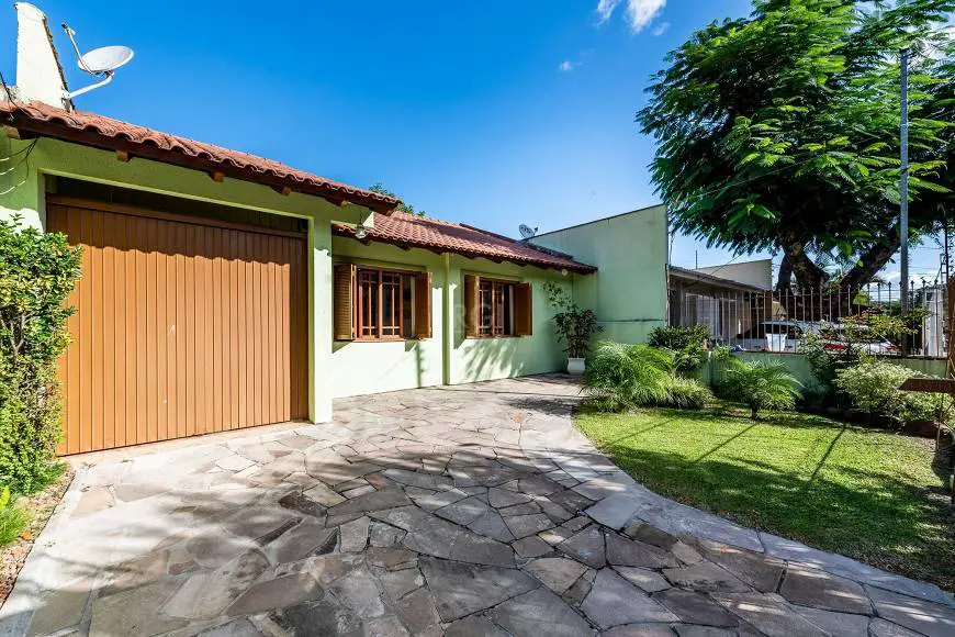 Foto 1 de Casa com 3 Quartos à venda, 103m² em Jardim do Salso, Porto Alegre