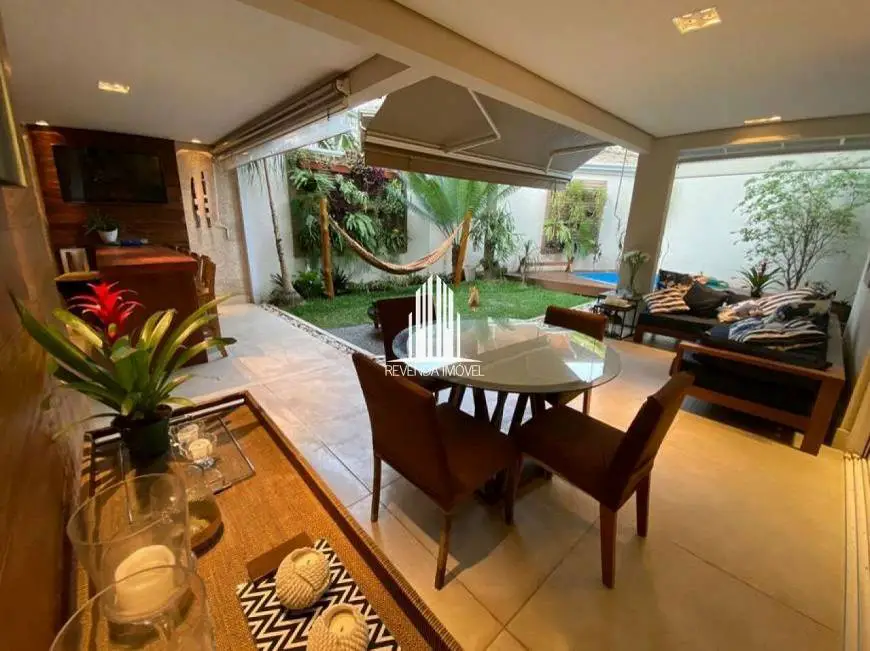 Foto 1 de Casa com 4 Quartos à venda, 300m² em Jardim Vitoria Regia, São Paulo