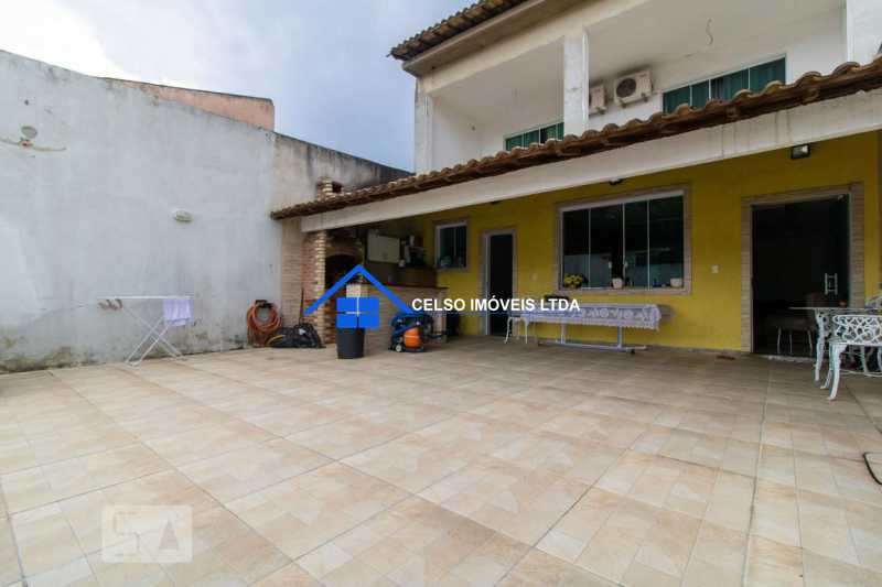Foto 1 de Casa com 6 Quartos à venda, 300m² em Irajá, Rio de Janeiro