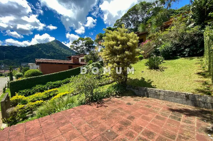 Foto 4 de Casa de Condomínio com 3 Quartos à venda, 268m² em Carlos Guinle, Teresópolis