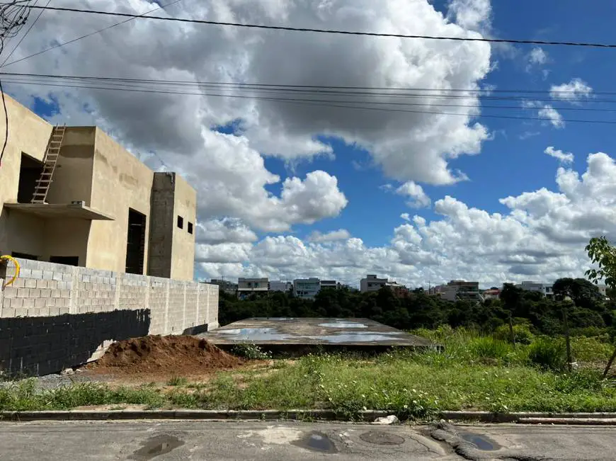 Foto 5 de Lote/Terreno à venda, 540m² em Morada de Laranjeiras, Serra