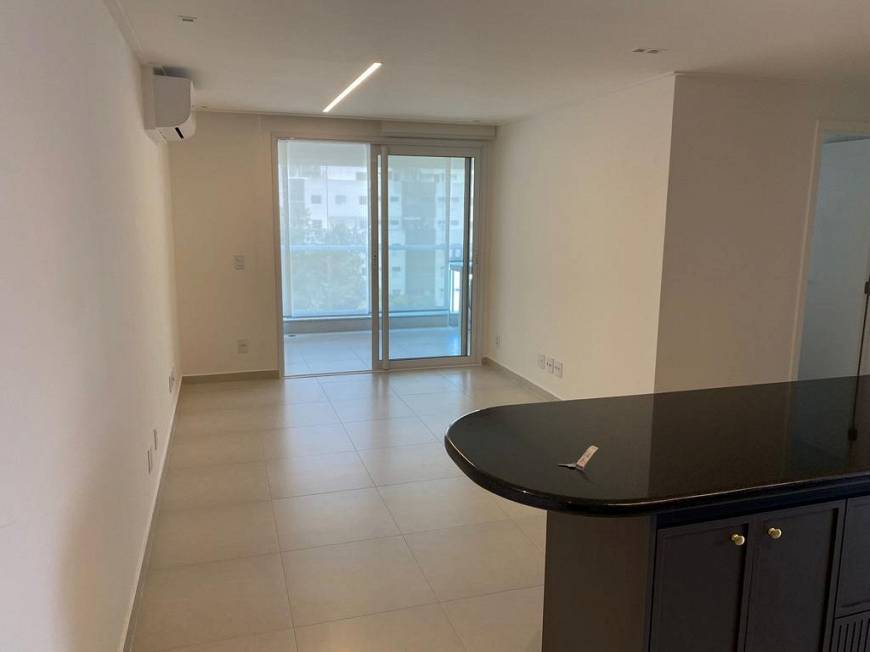 Foto 2 de Apartamento com 2 Quartos para alugar, 74m² em Sumaré, São Paulo