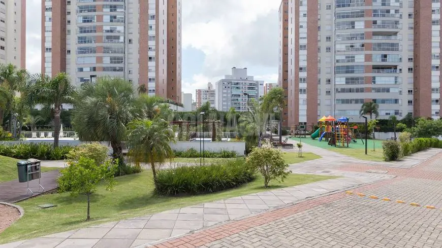 Foto 1 de Apartamento com 3 Quartos à venda, 128m² em Azenha, Porto Alegre