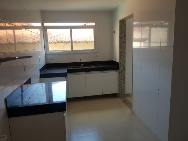 Foto 4 de Apartamento com 3 Quartos para alugar, 125m² em Cavaleiros, Macaé