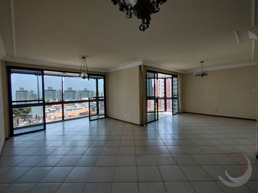 Foto 1 de Apartamento com 3 Quartos à venda, 173m² em Centro, Florianópolis