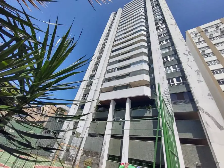 Foto 1 de Apartamento com 3 Quartos à venda, 120m² em Vitória, Salvador