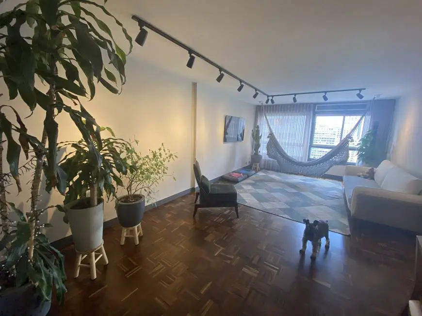 Foto 1 de Apartamento com 4 Quartos à venda, 185m² em Centro, Curitiba