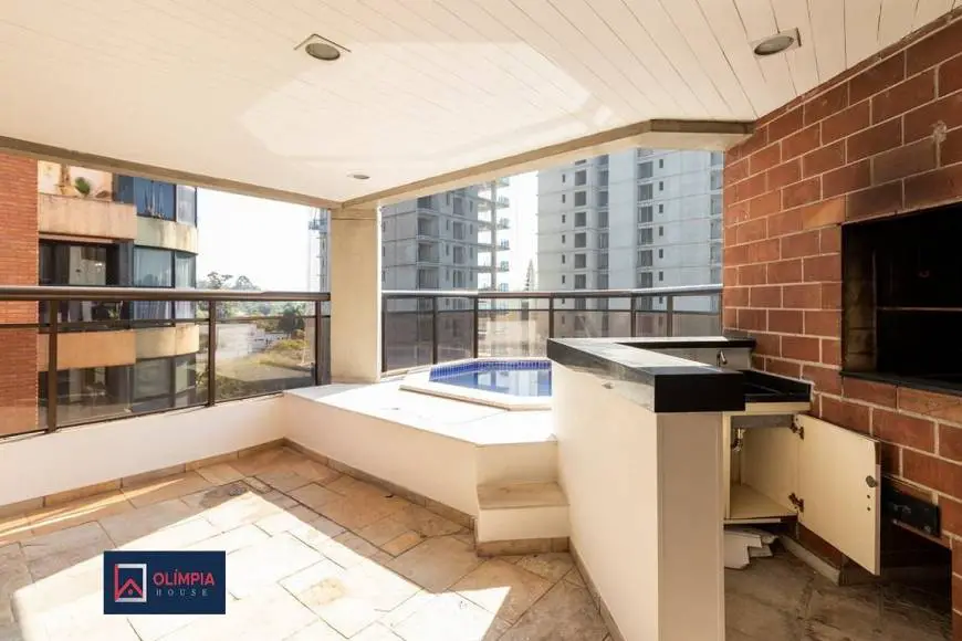 Foto 3 de Apartamento com 4 Quartos para alugar, 211m² em Moema, São Paulo