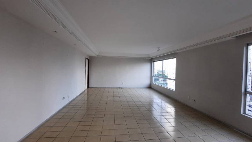 Foto 1 de Apartamento com 4 Quartos para alugar, 189m² em Tamarineira, Recife