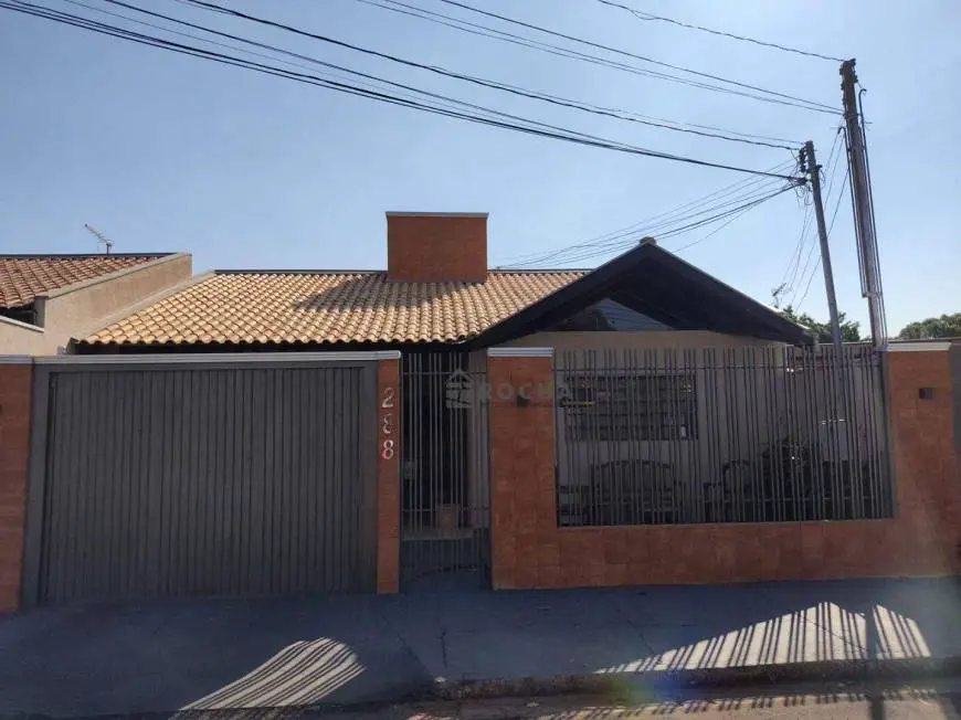 Foto 1 de Casa com 3 Quartos à venda, 180m² em Parque Residencial União, Campo Grande