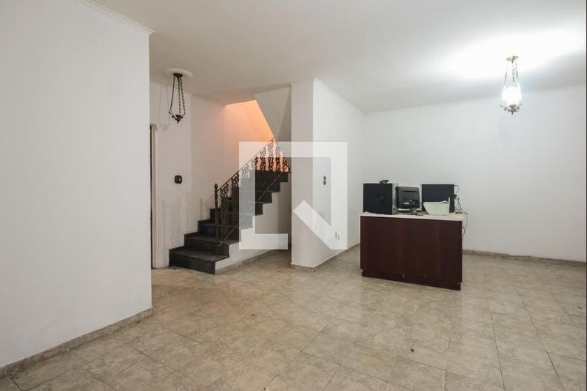 Foto 1 de Casa com 3 Quartos para alugar, 140m² em Vila Esperança, São Paulo