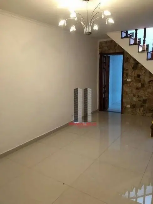 Foto 1 de Sobrado com 3 Quartos para alugar, 200m² em Vila Zelina, São Paulo