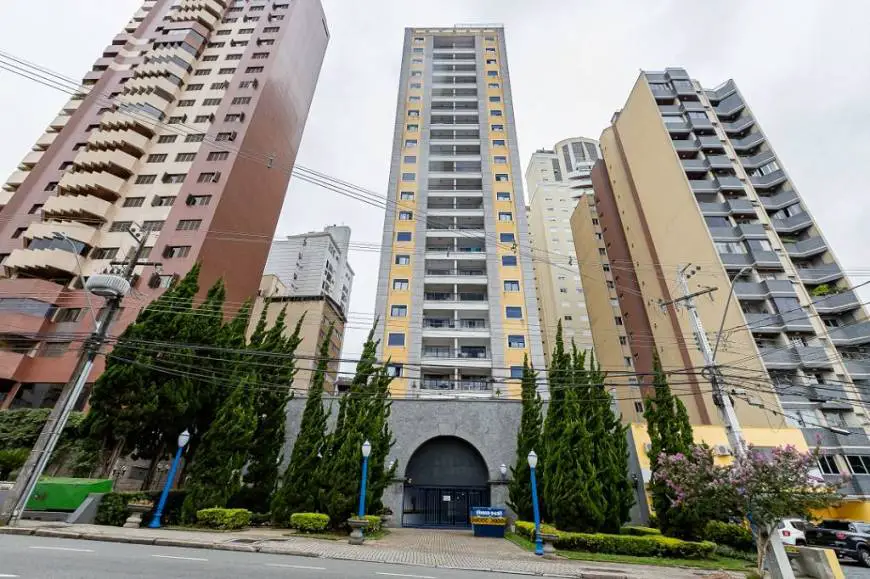 Foto 1 de Apartamento com 2 Quartos para alugar, 84m² em Batel, Curitiba