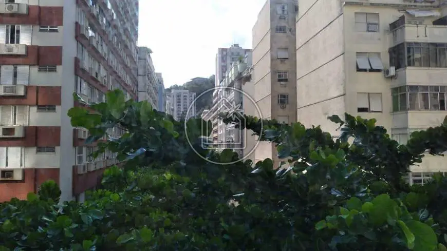 Foto 1 de Apartamento com 2 Quartos à venda, 93m² em Leme, Rio de Janeiro
