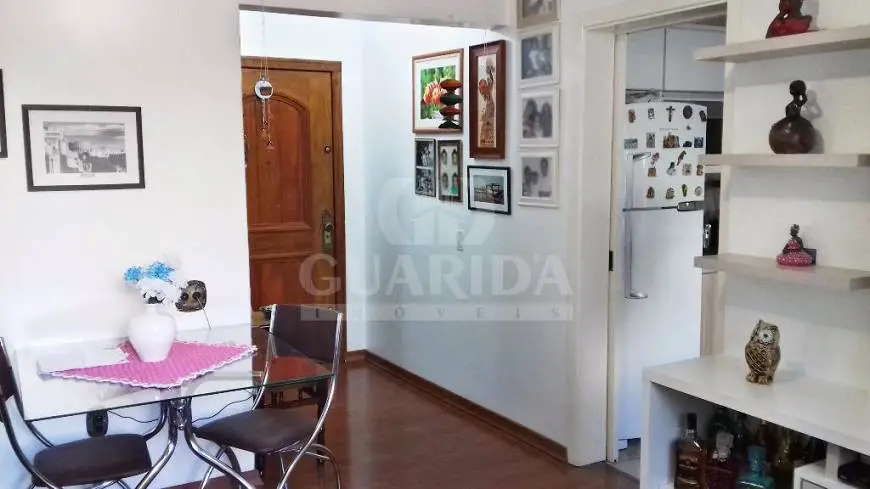 Foto 1 de Apartamento com 2 Quartos à venda, 58m² em Passo da Areia, Porto Alegre