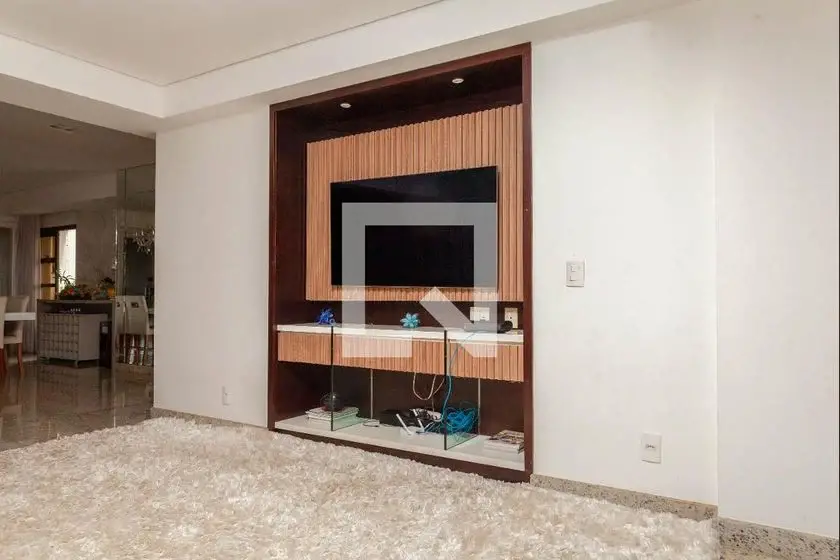 Foto 3 de Apartamento com 4 Quartos para alugar, 197m² em Centro, Uberlândia