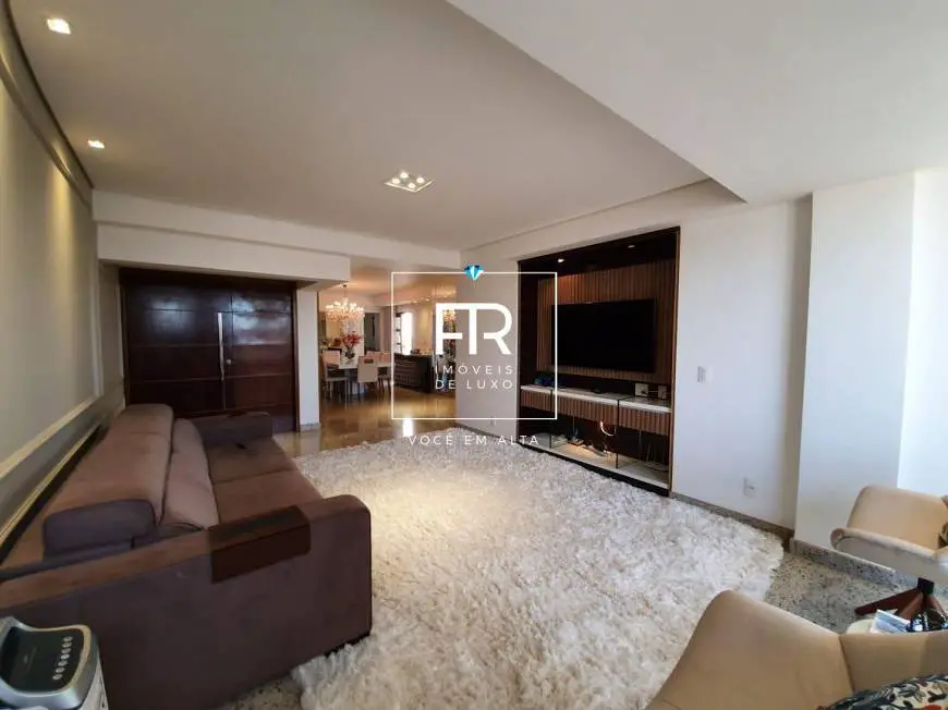 Foto 1 de Apartamento com 4 Quartos para alugar, 200m² em Centro, Uberlândia