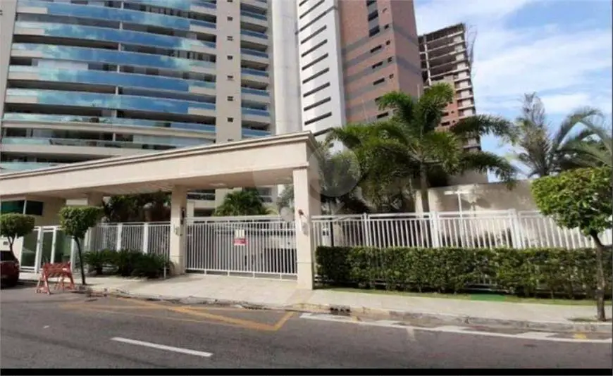 Foto 2 de Apartamento com 4 Quartos à venda, 217m² em Cocó, Fortaleza