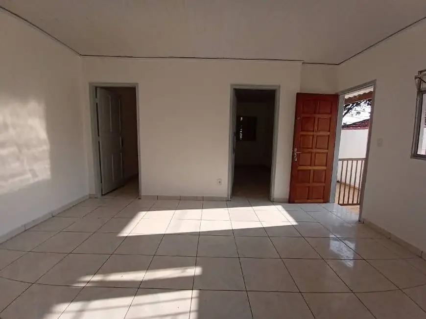 Foto 3 de Casa com 2 Quartos para alugar, 60m² em Jardim Paqueta, São Paulo