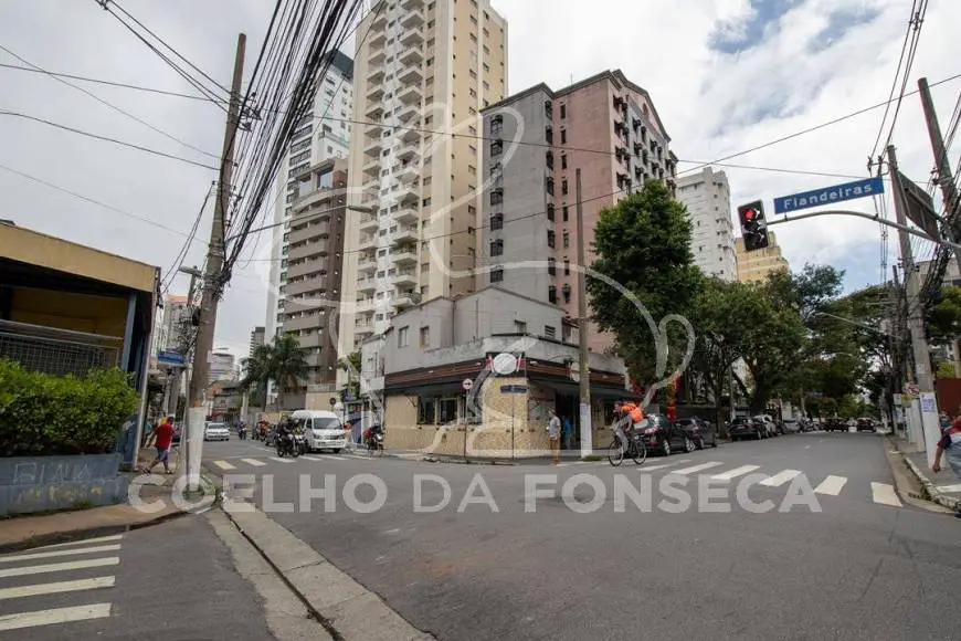 Foto 1 de Casa com 2 Quartos à venda, 180m² em Vila Olímpia, São Paulo