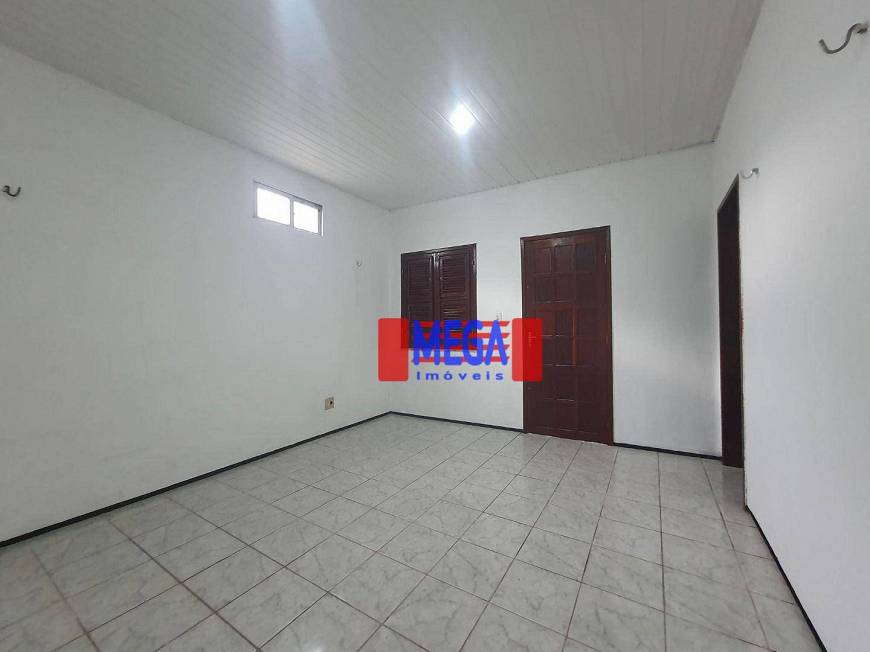 Foto 5 de Casa com 3 Quartos para alugar, 200m² em Montese, Fortaleza