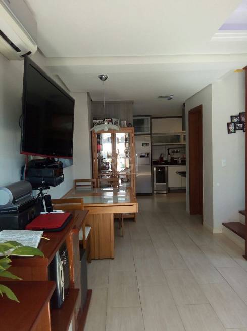 Foto 1 de Casa com 3 Quartos à venda, 168m² em Santo Antônio, Porto Alegre
