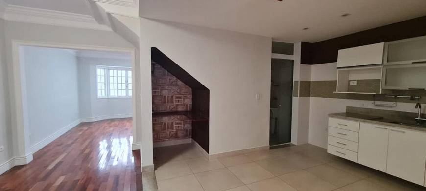 Foto 4 de Casa com 3 Quartos para alugar, 200m² em Vila Nova Conceição, São Paulo