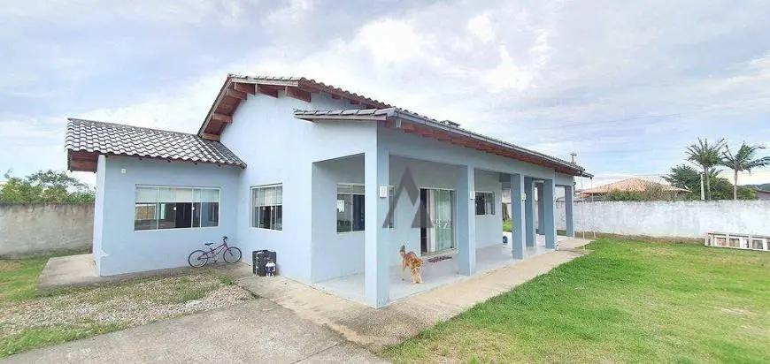 Foto 1 de Casa com 4 Quartos à venda, 166m² em Araçatuba, Imbituba