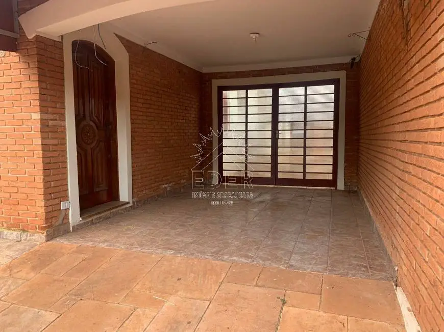 Foto 1 de Casa com 4 Quartos para venda ou aluguel, 215m² em Centro, Araraquara