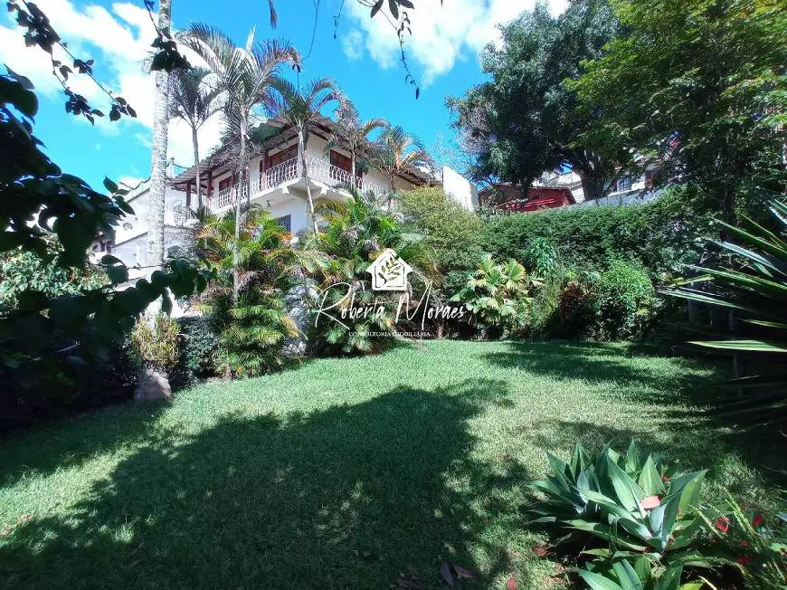 Foto 1 de Casa com 4 Quartos à venda, 300m² em Fazendinha, Teresópolis