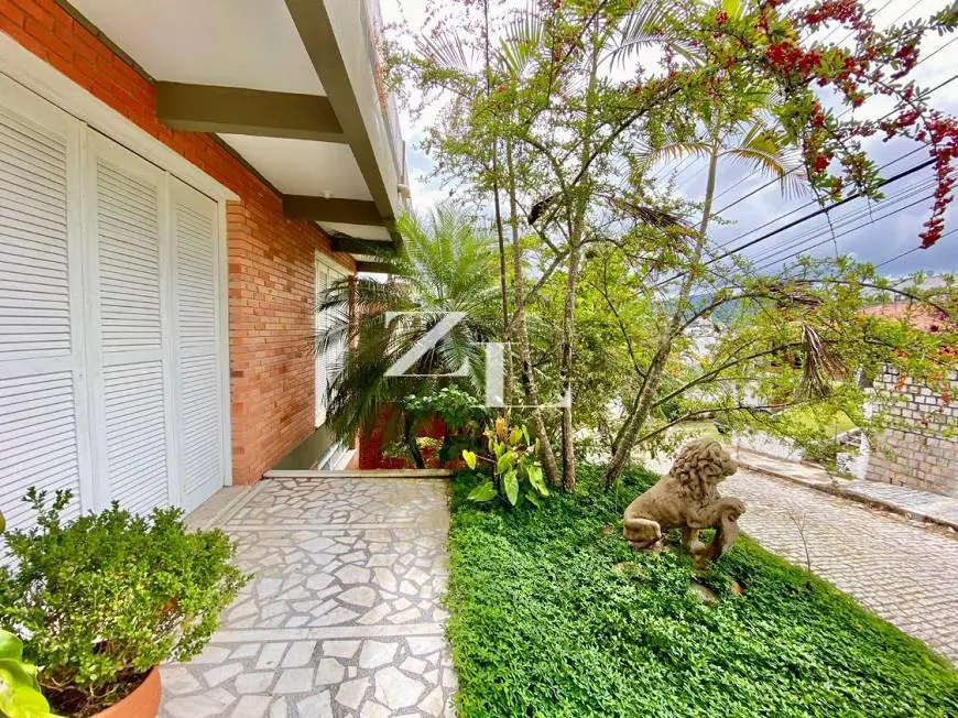 Foto 1 de Casa com 4 Quartos à venda, 403m² em Trindade, Florianópolis