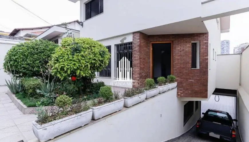 Foto 1 de Casa com 4 Quartos à venda, 350m² em Vila Ipojuca, São Paulo