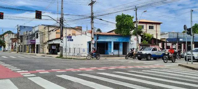 Foto 2 de Casa com 5 Quartos para alugar, 650m² em Centro, Fortaleza