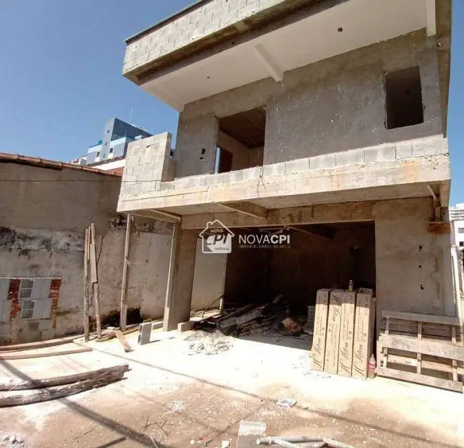 Foto 1 de Casa de Condomínio com 2 Quartos à venda, 63m² em Vila Assunção, Praia Grande
