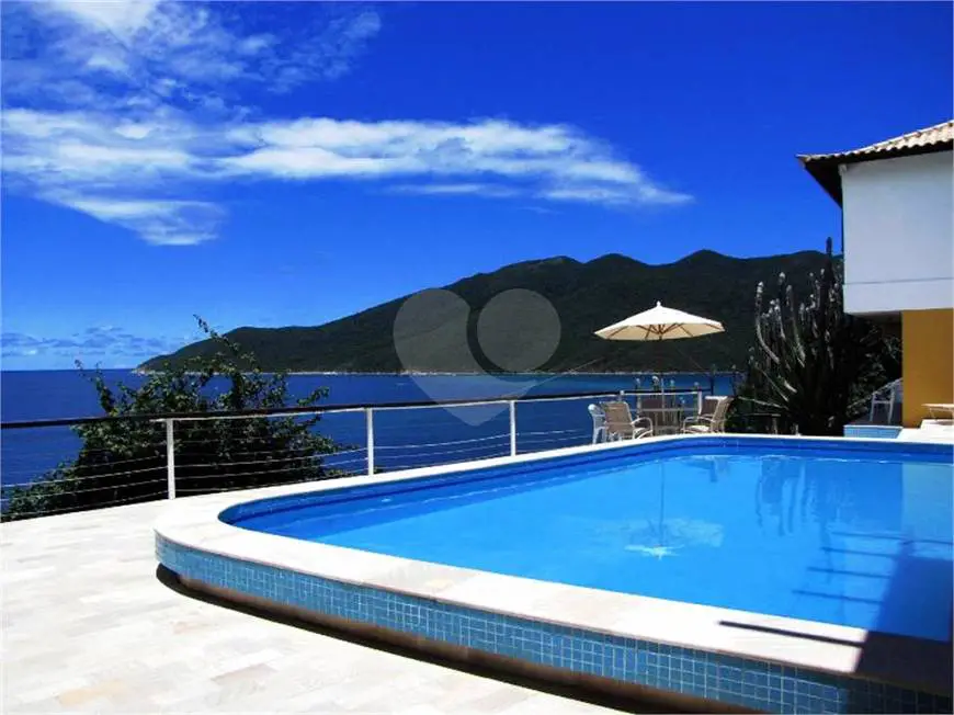Foto 1 de Casa de Condomínio com 4 Quartos à venda, 394m² em Centro, Arraial do Cabo