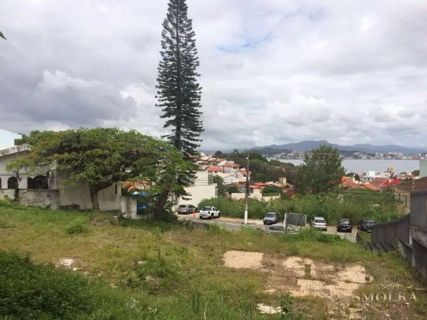 Foto 1 de Lote/Terreno à venda, 865m² em Abraão, Florianópolis