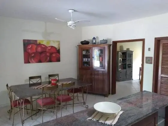 Foto 3 de Sobrado com 4 Quartos para alugar, 190m² em Boiçucanga, São Sebastião
