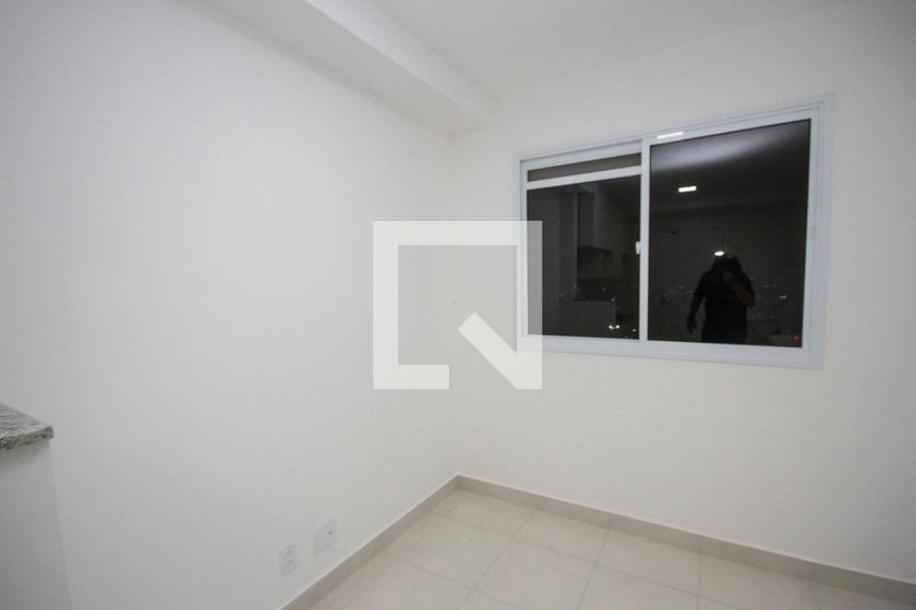 Foto 2 de Apartamento com 1 Quarto para alugar, 27m² em Sapopemba, São Paulo